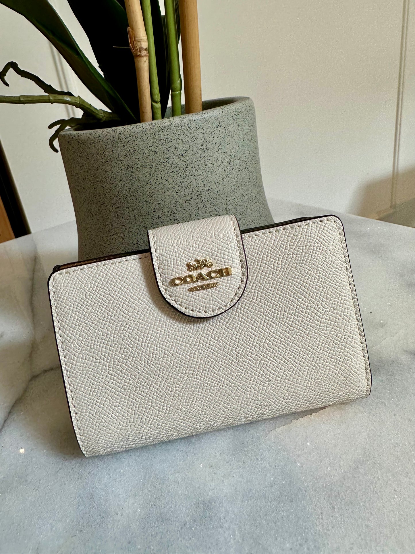 Medium Corner Zip Wallet